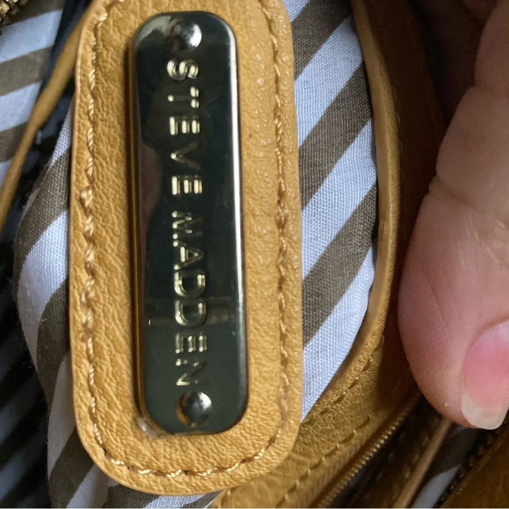 Steven by STEVE MADDEN LEATHER BAG Mustard tone. leather handbag. - Picture 6 of 12